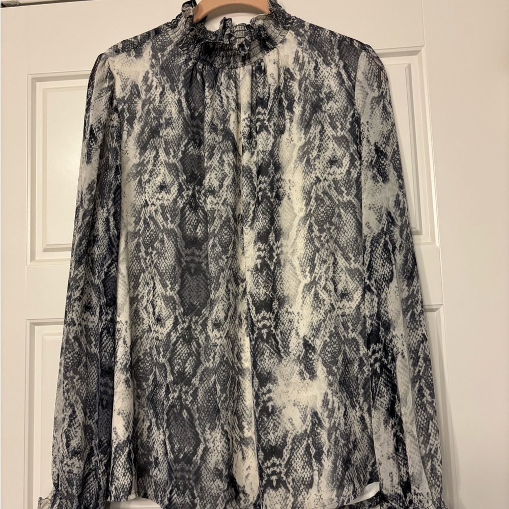 Snake print Top